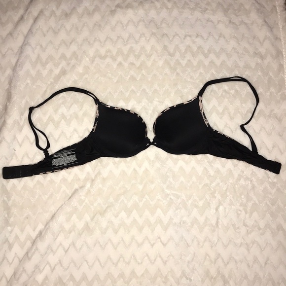 Victoria Secret Very Sexy Push Up Bra 32 A - Picture 2 of 5